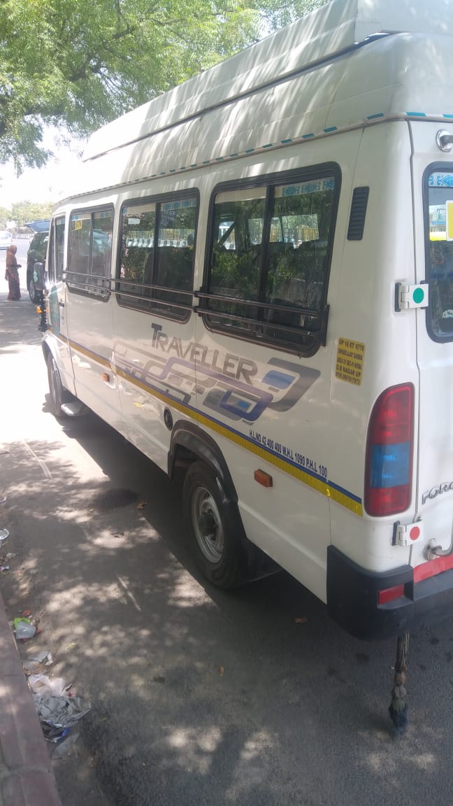 tempo traveller in Pilkhuwa Ghaziabad